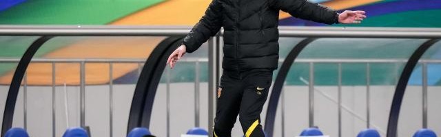 开云-李霄鹏国足首秀开门黑 初一战越南才是真正大考